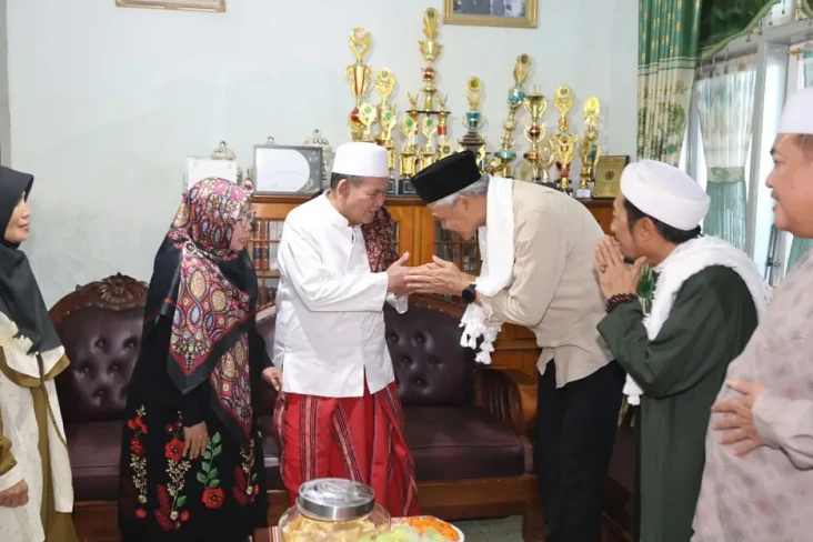 Sorban Merah Putih dan...