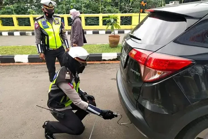 Tilang Uji Emisi Diberlakukan...