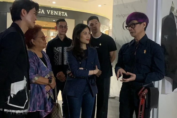Kunjungi Instalasi Fesyen...