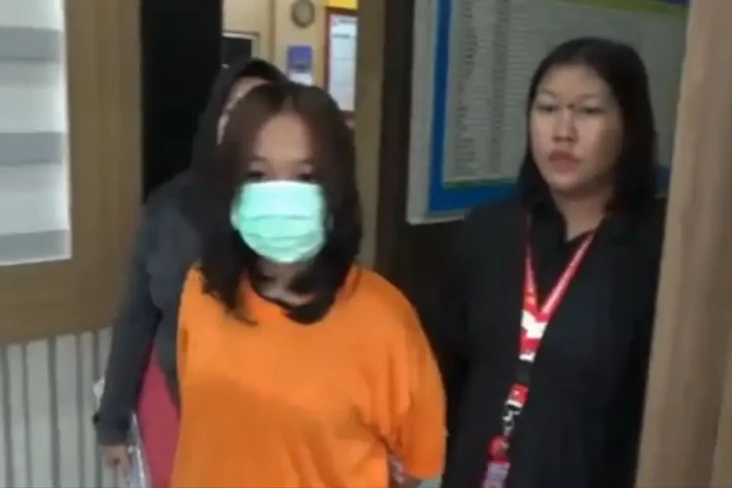 Wanita Muda di Tanjungpinang...