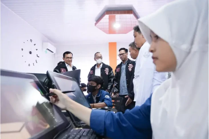 Kemendikbudristek Dukung...