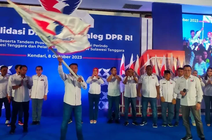 Hadiri Konsolidasi Partai...