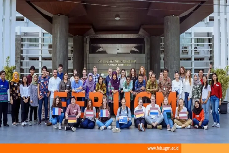 9 Kampus dengan Jurusan...