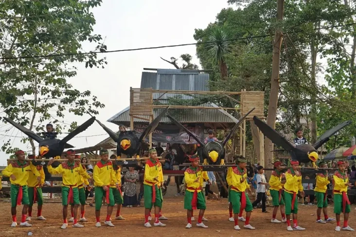 Gandeng Paguyuban Seni,...