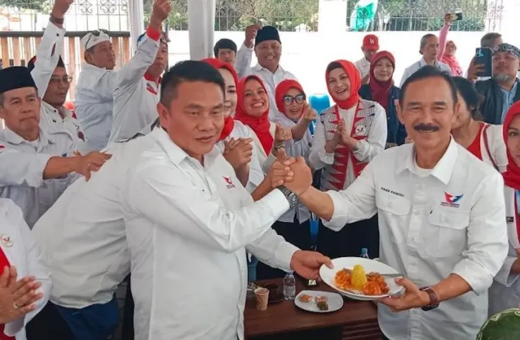 Rayakan HUT ke-9 Partai...