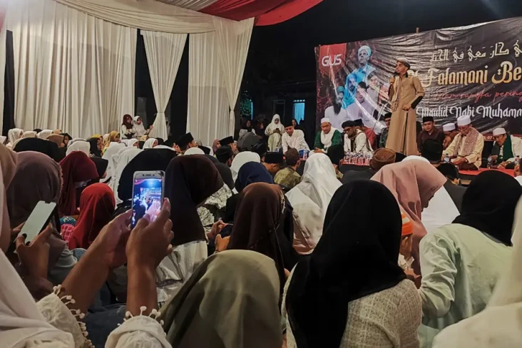 Relawan Ganjar Ajak...