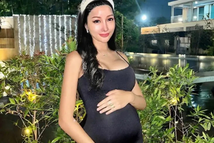 Perut Lucinta Luna Mendadak...