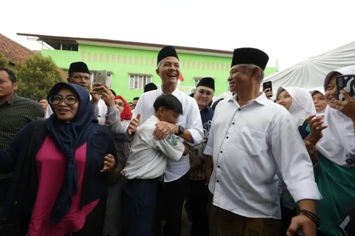 Terharu! Momen Ganjar...