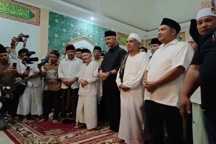 Ganjar Disambut Meriah...