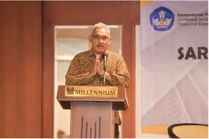 Sekolah Adat sebagai...