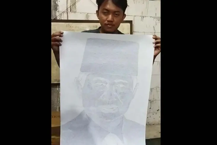 Viral! Pria asal Pati...