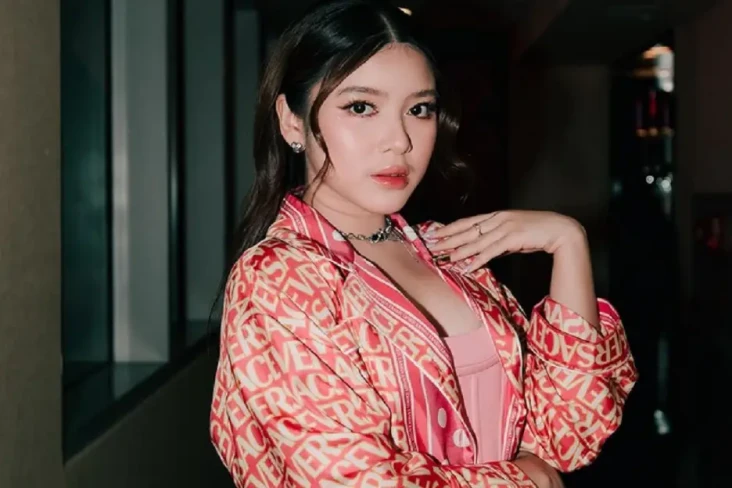 Tiara Andini Jadi Musician...