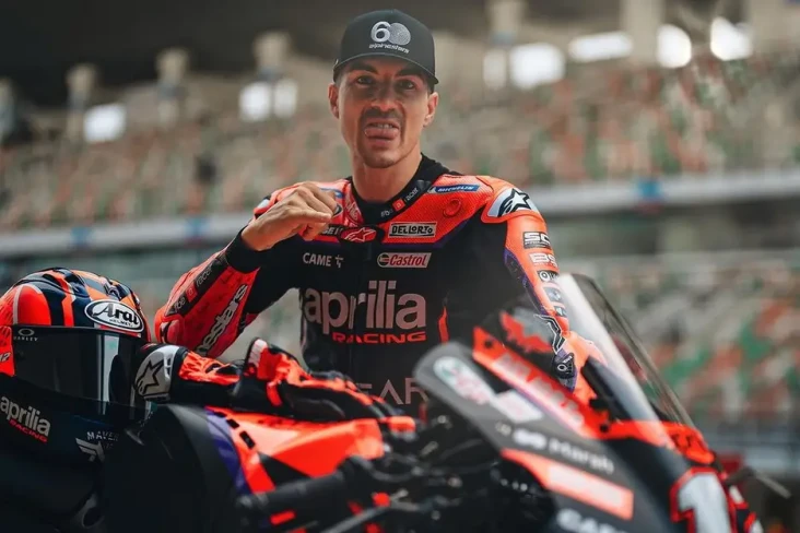 Tiba di Indonesia, Maverick...