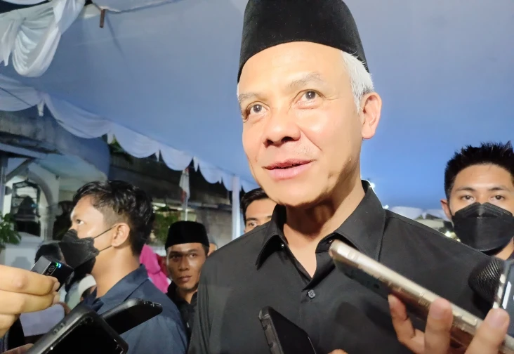 Pengamat: Ganjar Paling...
