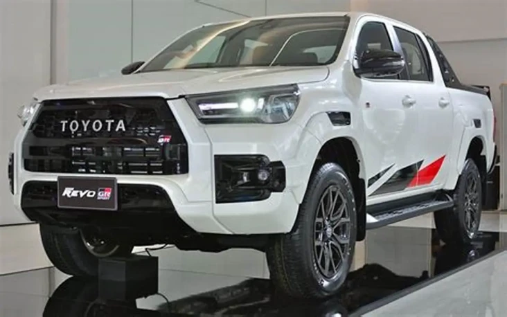 Bertenaga Listrik, Toyota...