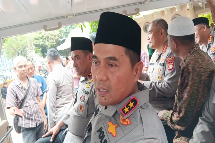 Dukung Anak Buahnya...