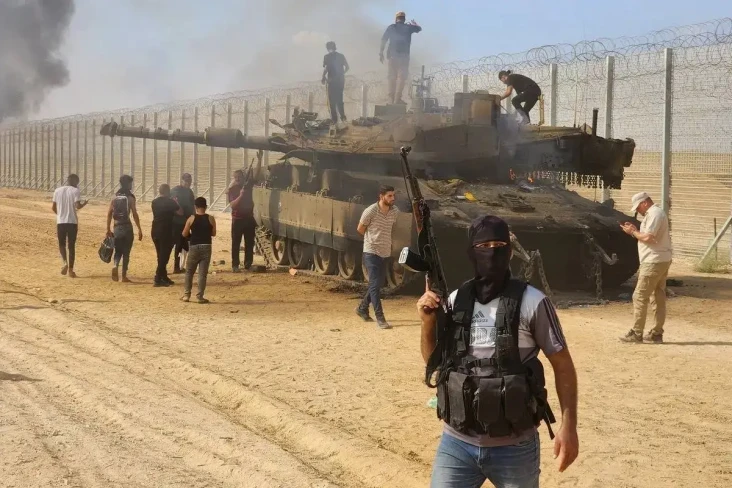 Hamas Bebaskan Seorang...