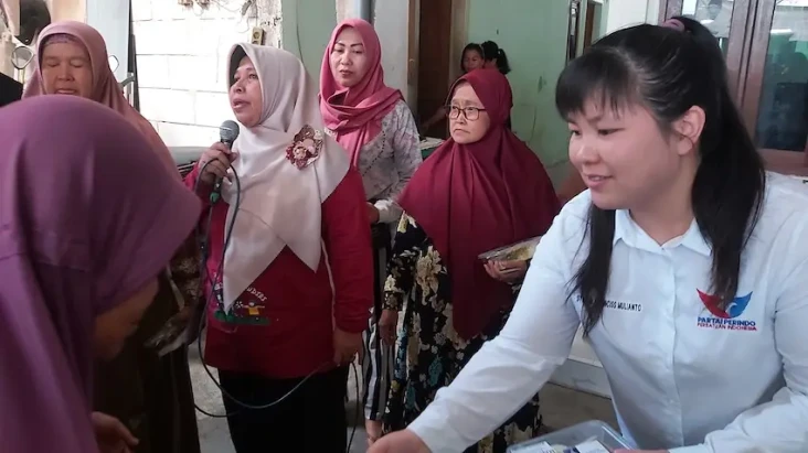 Caleg Perindo di Surabaya...
