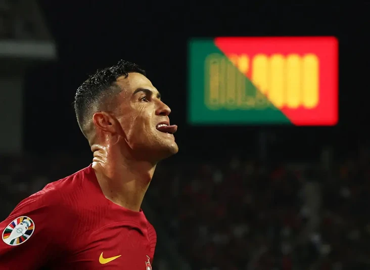 Ronaldo Bertekad Bawa...