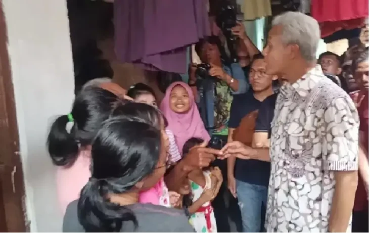 Menginap di Rumah Warga,...