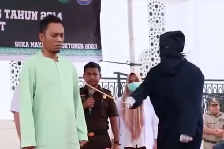 Pasangan PNS dan Honorer...