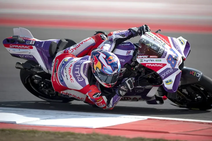 Jorge Martin Menang...