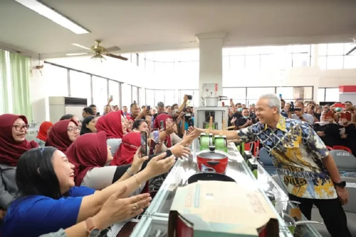 Ganjar Ingin Produk...