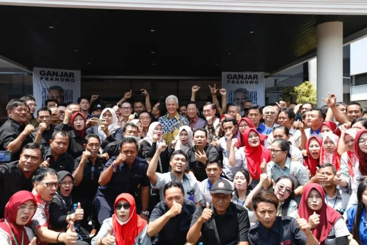 Dukungan Ribuan Karyawan...