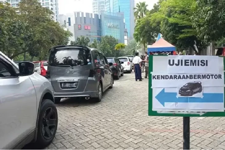 Catat, 1 November Polisi...