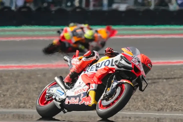 Marc Marquez Heran Tergelincir...