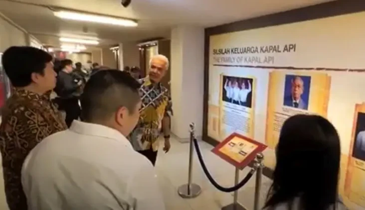 Kunjungi Pabrik Kopi...