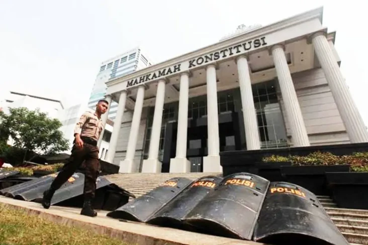 Sidang Putusan Batas...