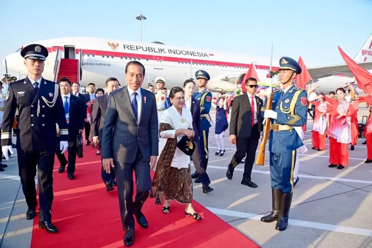Presiden Jokowi Hadiri...