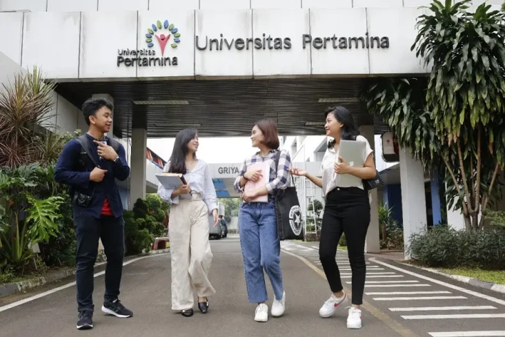 8 Perguruan Tinggi BUMN...