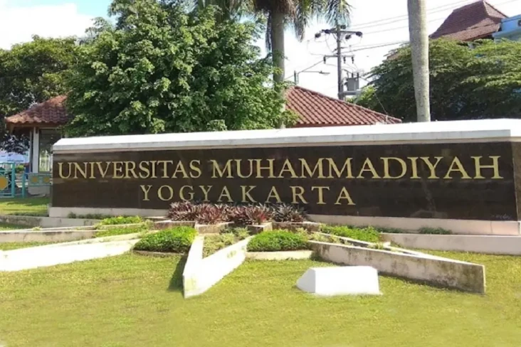 3 Program Studi Unggulan...