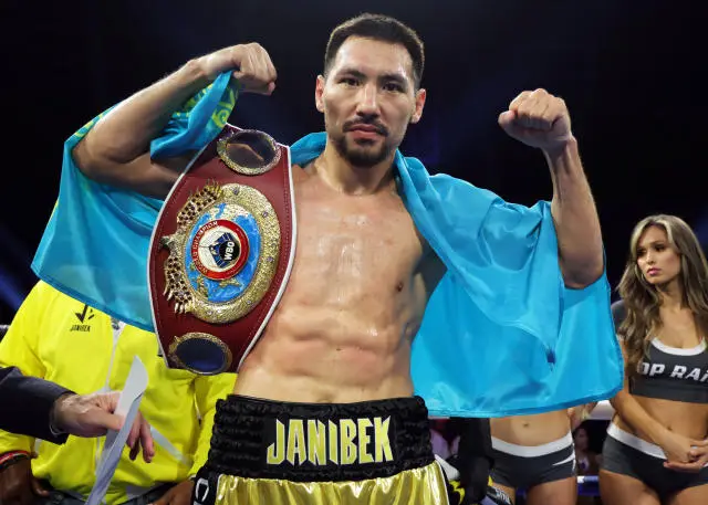 Satukan Gelar WBO-IBF,...