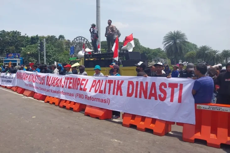 Putusan MK Soal Batas...