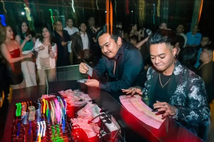 Ulang Tahun, Reza Arap...