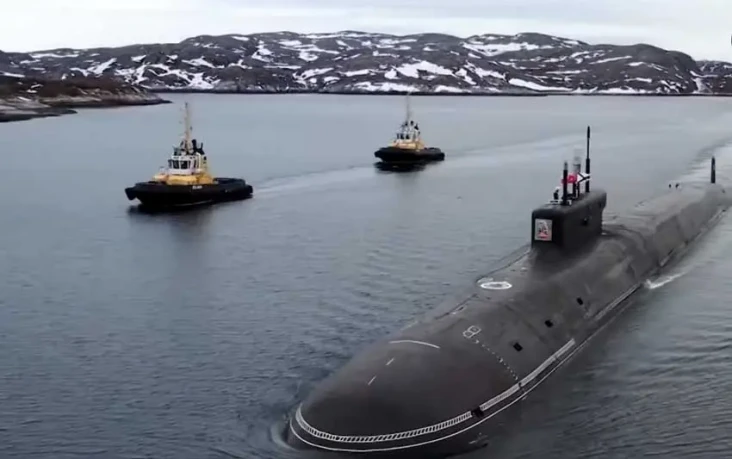 Kapal Selam Nuklir Rusia...