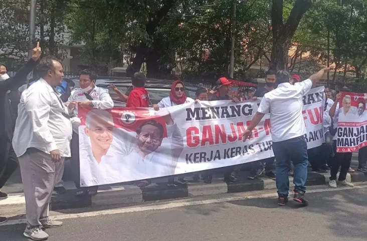 Teriakan Ganjar-Mahfud...