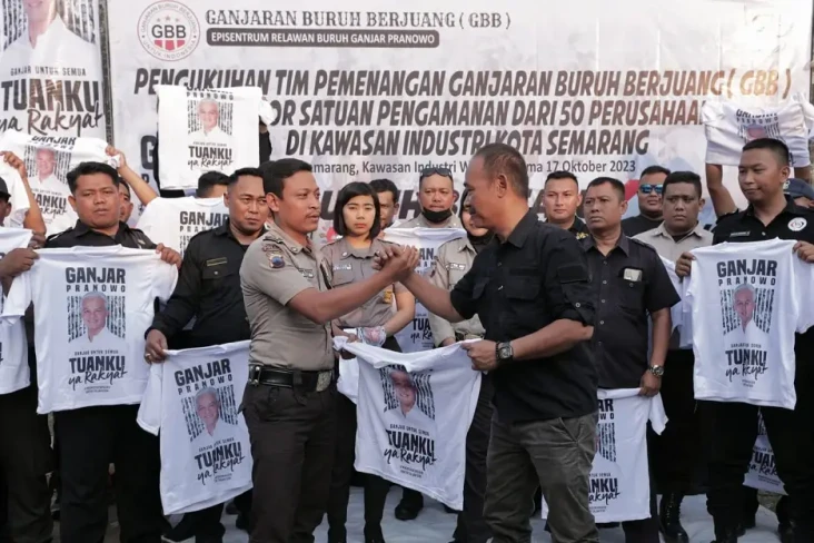 Relawan Buruh dan Ratusan...
