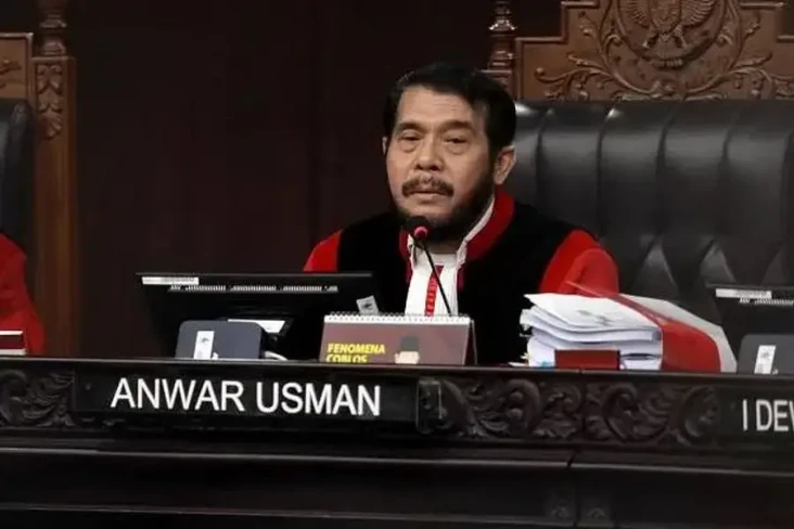 Intip Koleksi Mobil...