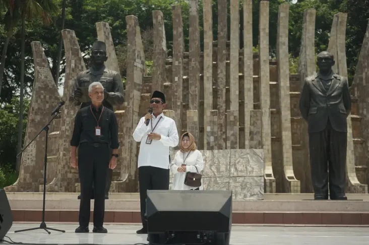 Mahfud MD: Kita Akan...