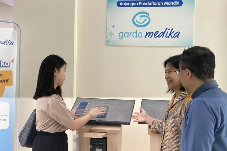 Pengguna Asuransi Kini...