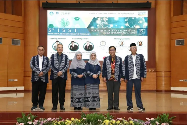 Hadir Pembicara Kelas...