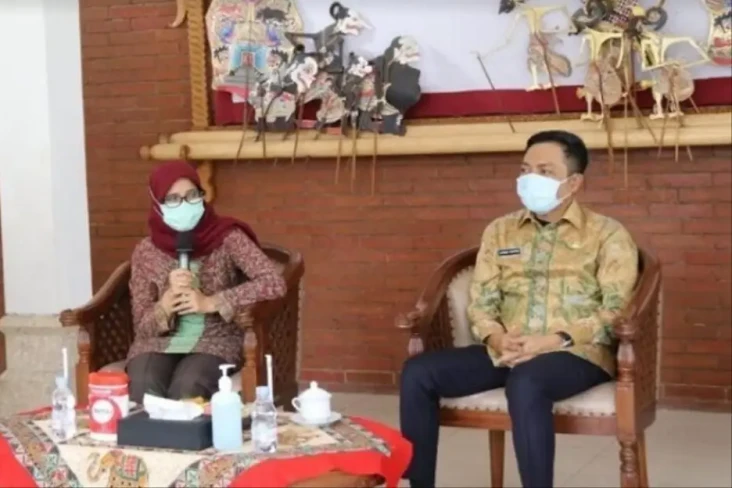 Sewakan Rumah Pribadi...