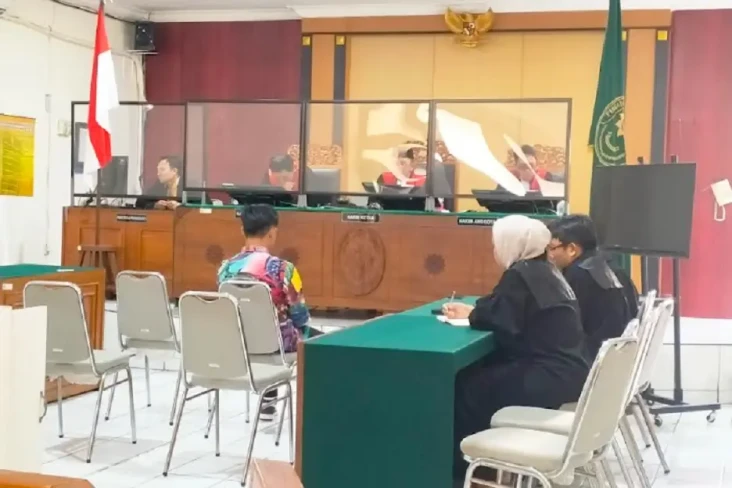 Tok! Mafia Tanah Kas...