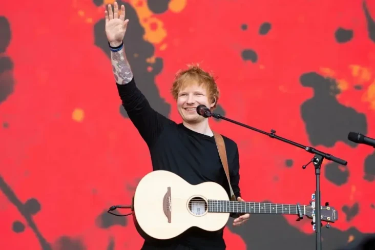 Ed Sheeran Gelar Konser...