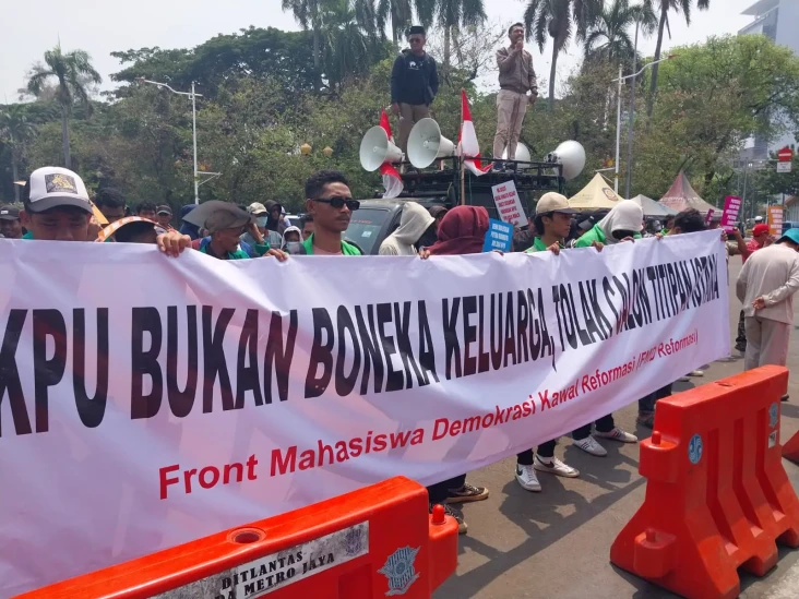 Unjuk Rasa soal Batas...