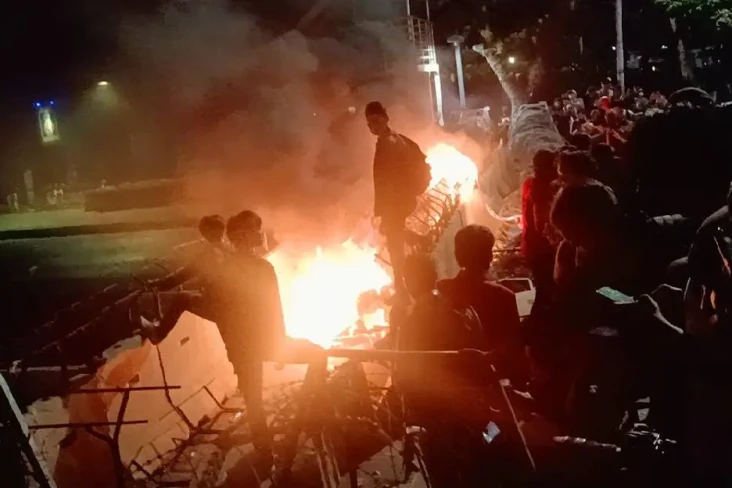 Demo Mahasiswa Tolak...